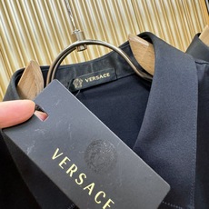 高定款(真丝面料升级 ) Versace 范思哲 最大可穿190斤,新款真丝衬衫,男女同款,定制真丝 高定款(真丝面料升级 ) Versace 范思哲 最大可穿190斤,新款真丝衬衫,男女同款,定制真丝