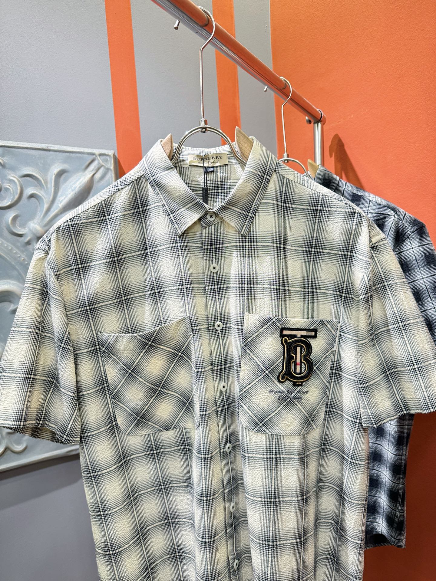 BURBERRY巴宝莉 2026ss新款衬衣，贸易公司渠道稀出，领先官网发售！经典休闲衬衫搭配独特的设计