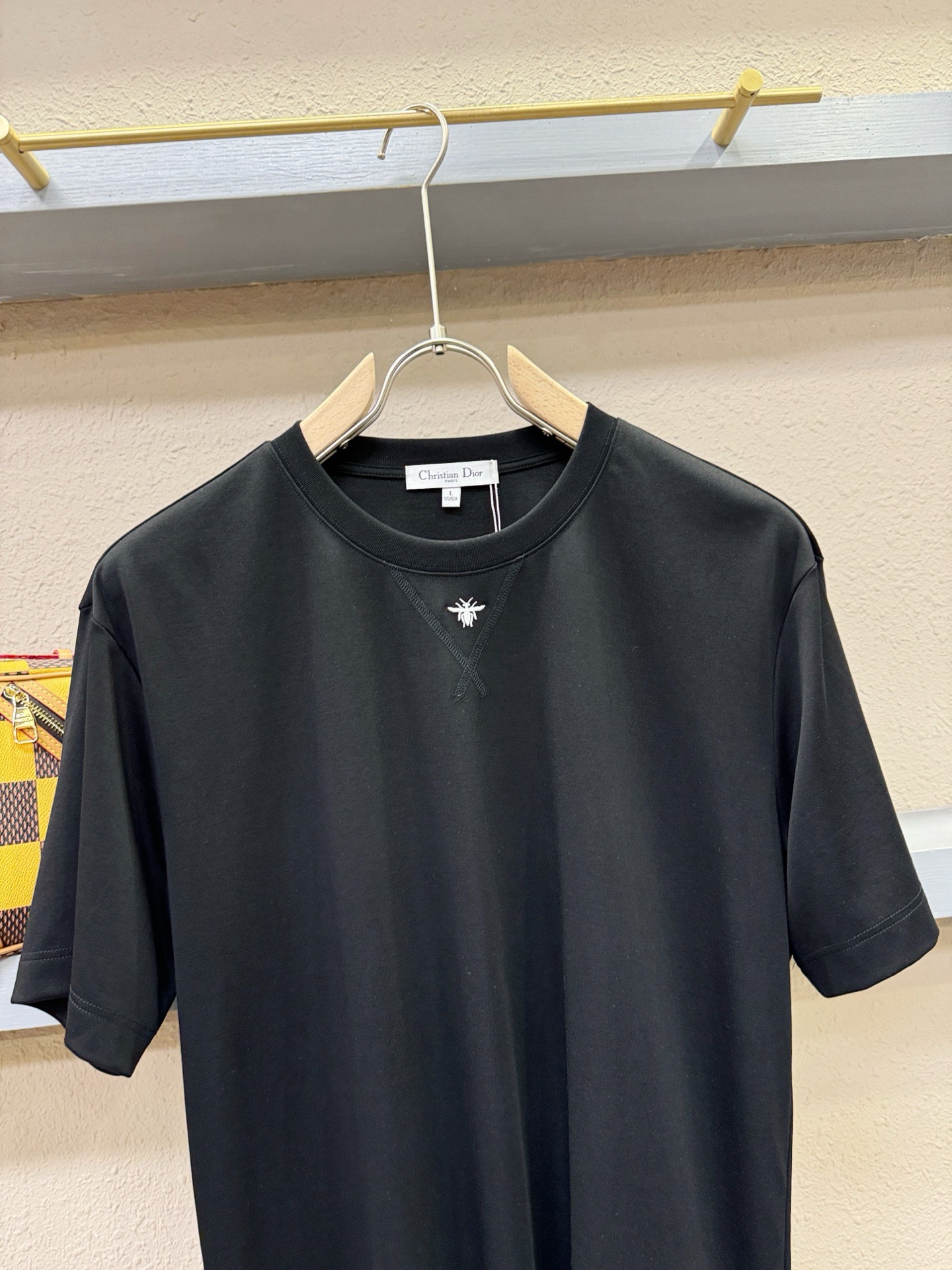 Dior迪奥 顶级品质 2026款新品短袖！精选顶级原版面料，手感柔软。顶级进口私货，时尚设计潮流短袖，