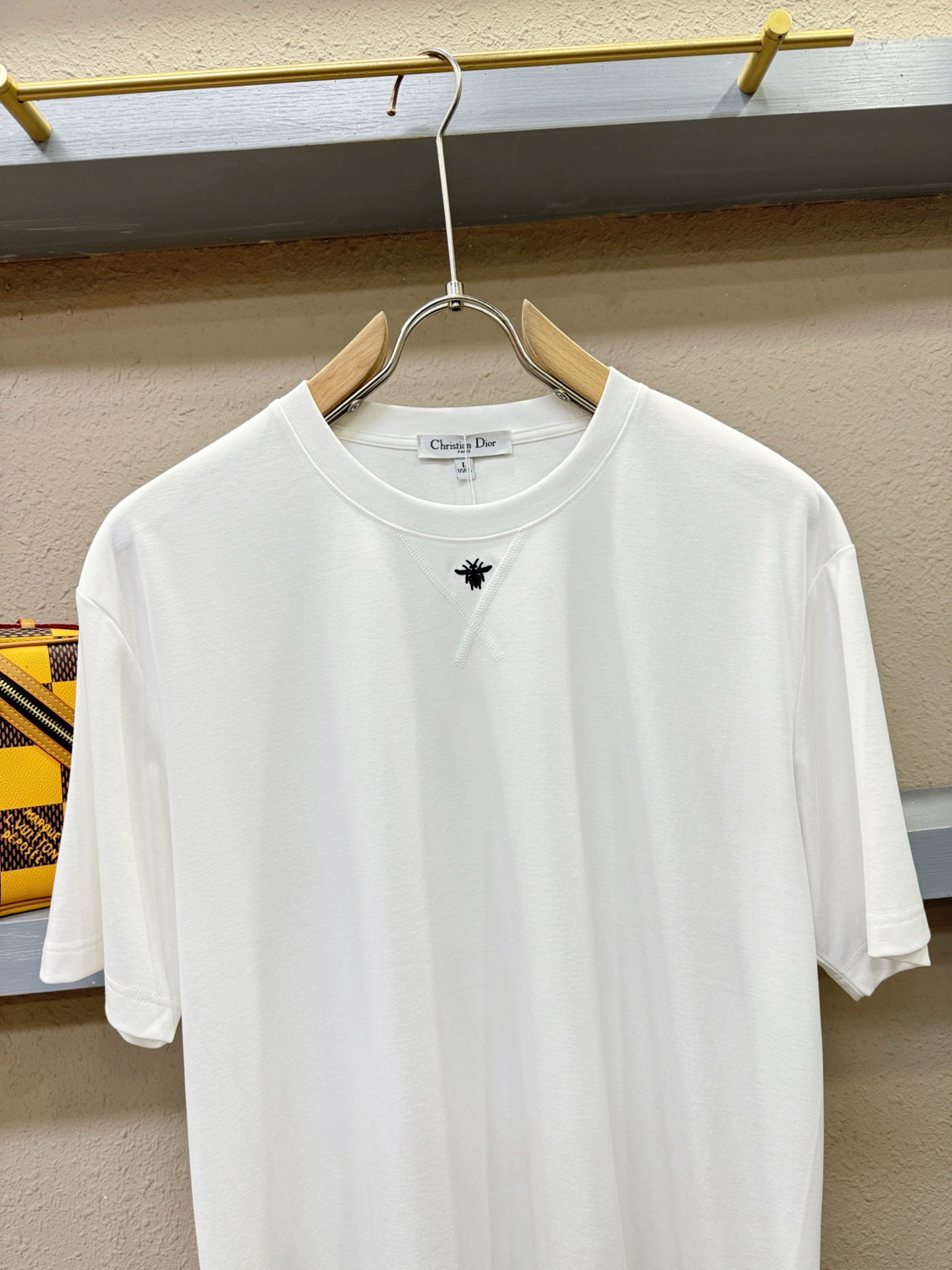 Dior迪奥 顶级品质 2026款新品短袖！精选顶级原版面料，手感柔软。顶级进口私货，时尚设计潮流短袖，