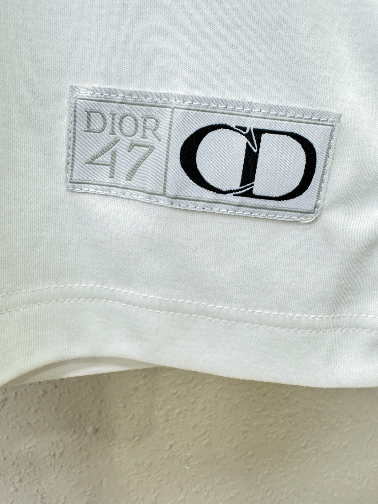 Dior迪奥 顶级品质 2026款新品短袖！精选顶级原版面料，手感柔软。顶级进口私货，时尚设计潮流短袖，