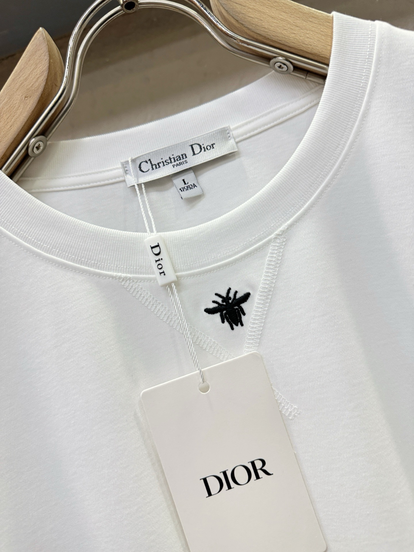 Dior迪奥 顶级品质 2026款新品短袖！精选顶级原版面料，手感柔软。顶级进口私货，时尚设计潮流短袖，