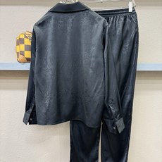 高定款(真丝面料升级 )最大可穿250斤 Versace 范思哲新款真丝套装,男女同款家居服套装,定制真 高定款(真丝面料升级 )最大可穿250斤 Versace 范思哲新款真丝套装,男女同款家居服套装,定制真