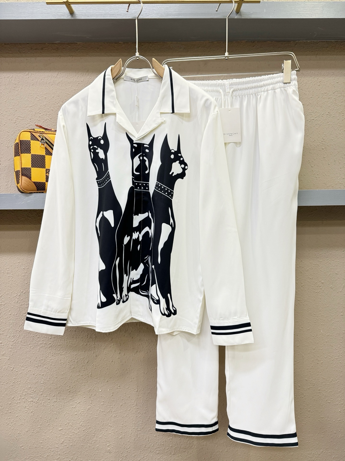 高定款(真丝面料升级 )最大可穿250斤，Givenchy 纪梵希 新款真丝套装，男女同款家居服套装，定