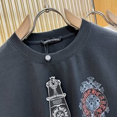 (最大可穿240斤) CHROME HEARTS 克罗心 2026春夏新款短袖T恤!走秀图案时尚休闲短袖 (最大可穿240斤) CHROME HEARTS 克罗心 2026春夏新款短袖T恤!走秀图案时尚休闲短袖