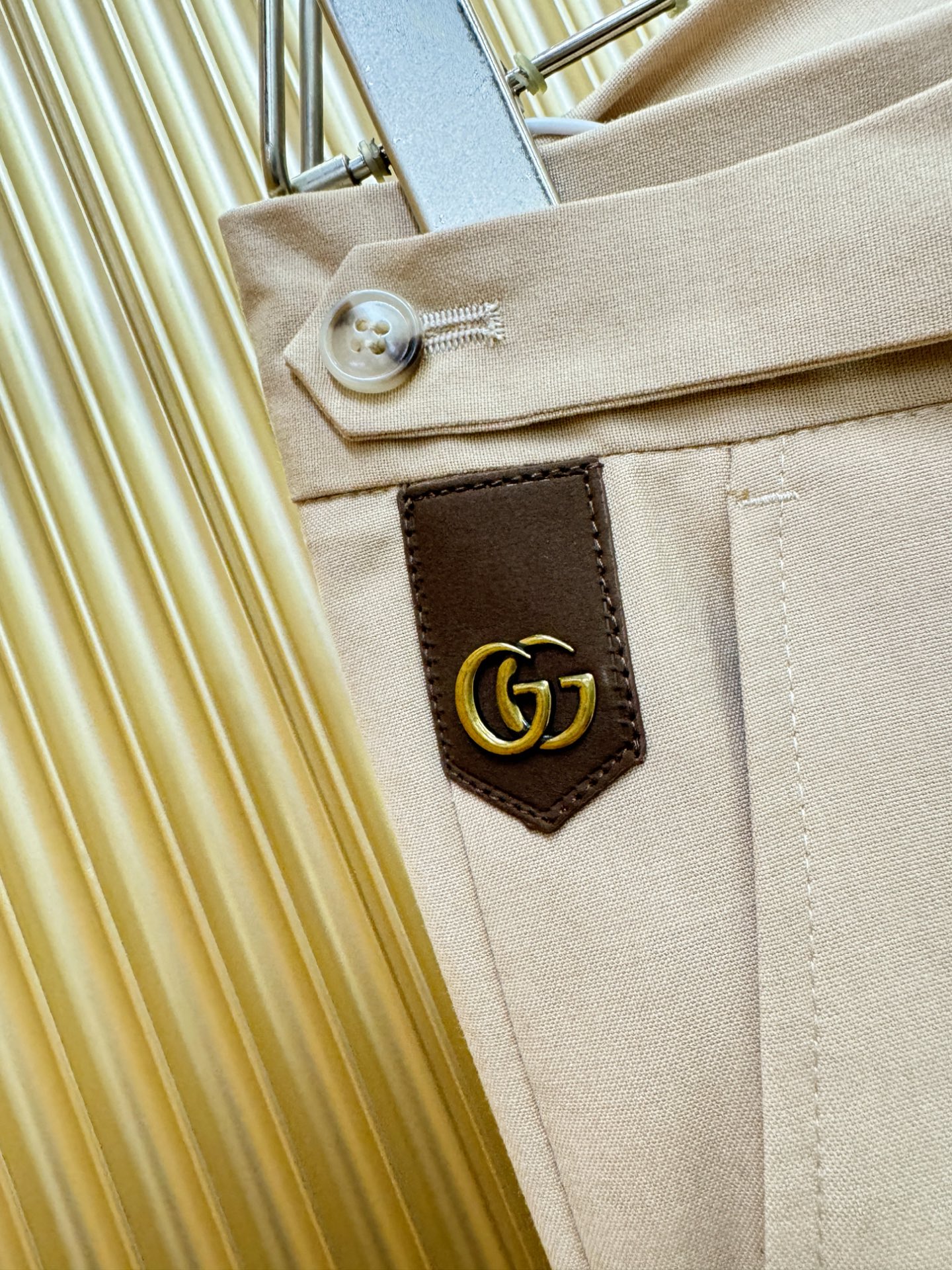Gucci古奇 休闲裤，精选面料，柔软舒适有质感，西裤面料，原版五金配件，非常炫酷，细节处理精致，上身效
