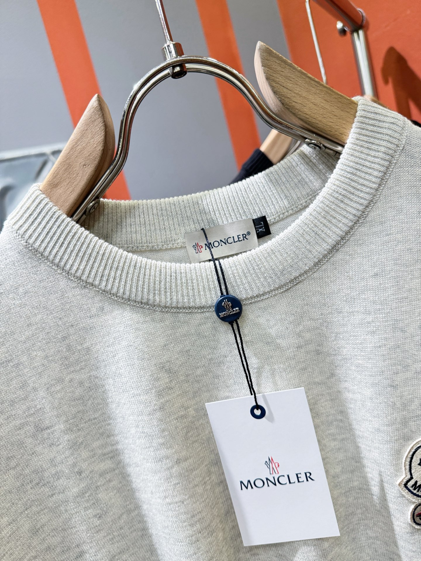 Moncler蒙口   2026春夏新品针织短袖，进口针织面料，手感柔软。顶级进口私货，时尚设计潮流短袖