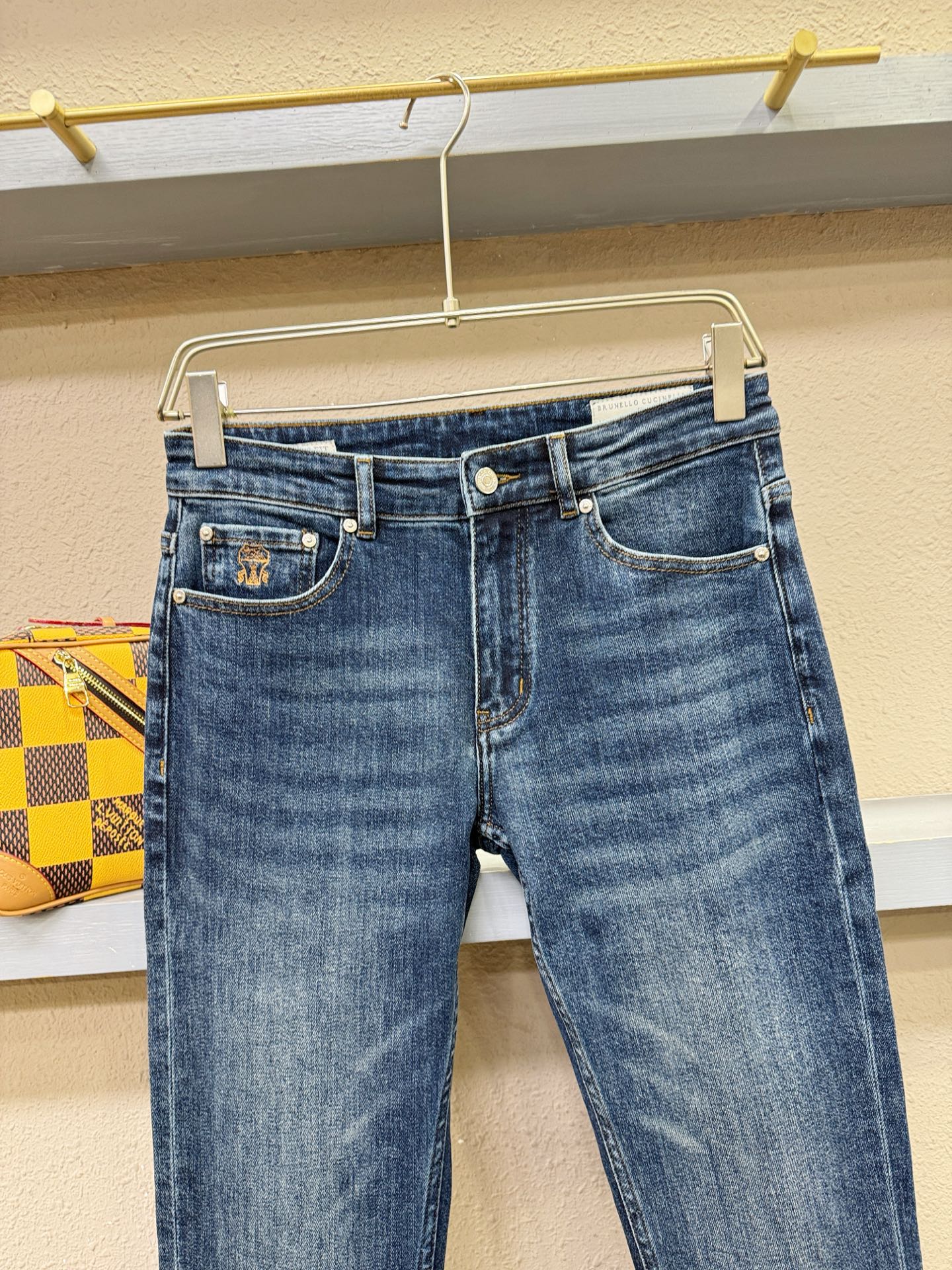 BC布鲁提 专柜新品，原版牛仔裤 原版重工打造，品牌经典LOGO设计，三标齐全！原版五金辅料。专柜定制牛