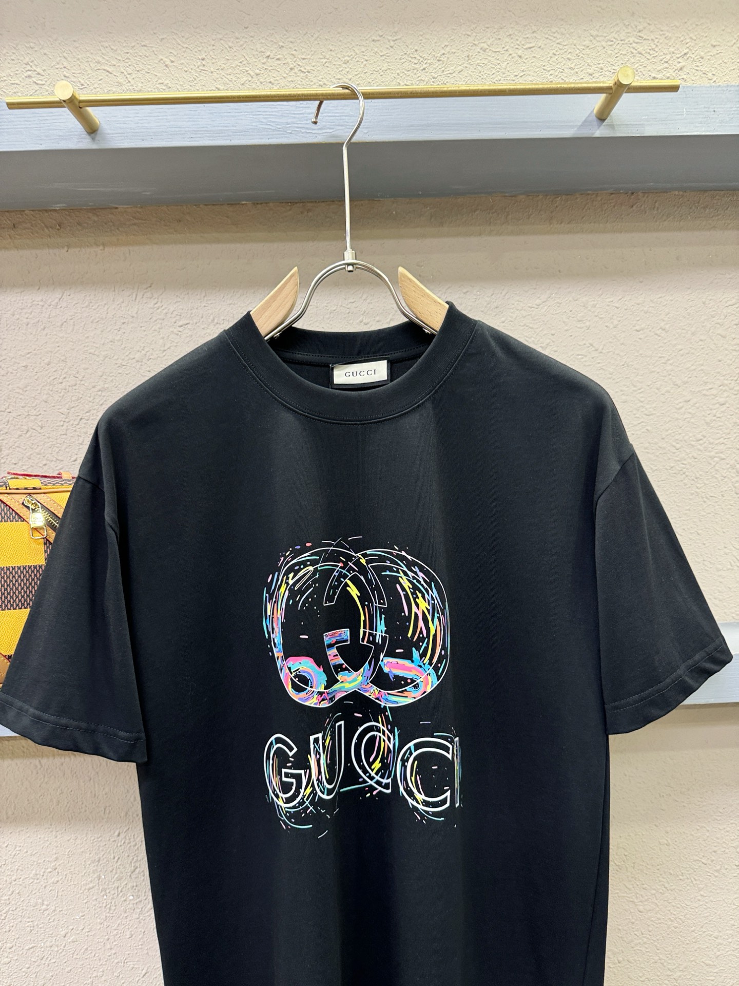 (最大可穿200斤) Gucci古奇 2026新款短袖T恤！男女同款！走秀图案时尚休闲短袖T恤衫！设计l