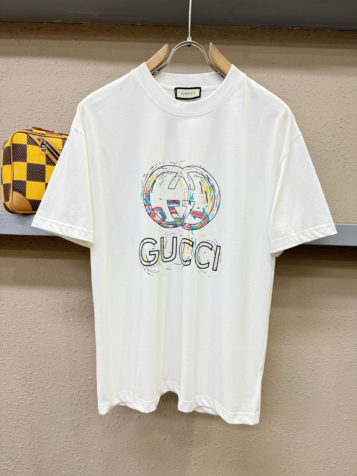 (最大可穿200斤) Gucci古奇 2026新款短袖T恤！男女同款！走秀图案时尚休闲短袖T恤衫！设计l