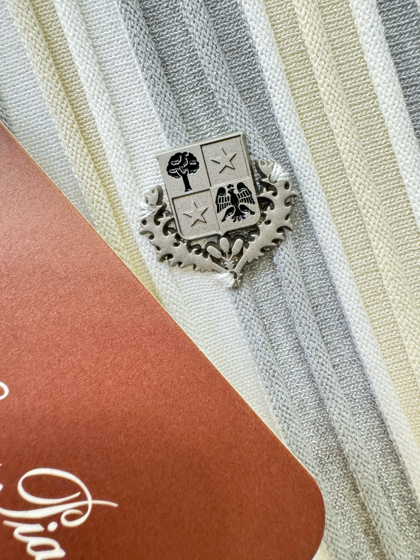 Loro Piana诺悠翩雅 2026春夏新品针织短袖，进口针织面料，手感柔软。顶级进口私货，时尚设计潮流短袖针织衫，不