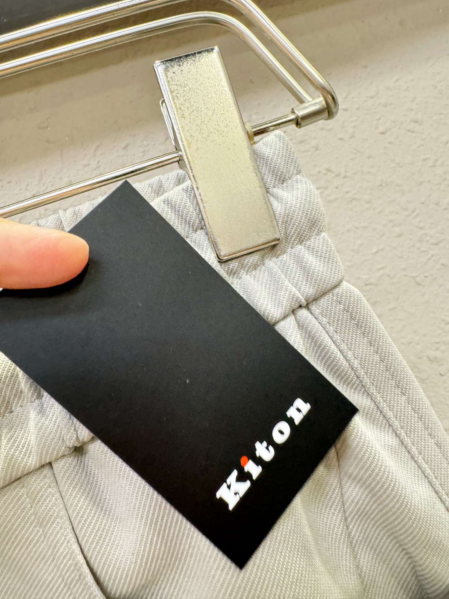 KITON 2026新款休闲裤，精选面料，柔软舒适有质感，原版五金配件，非常炫酷，细节处理精致，上身效果