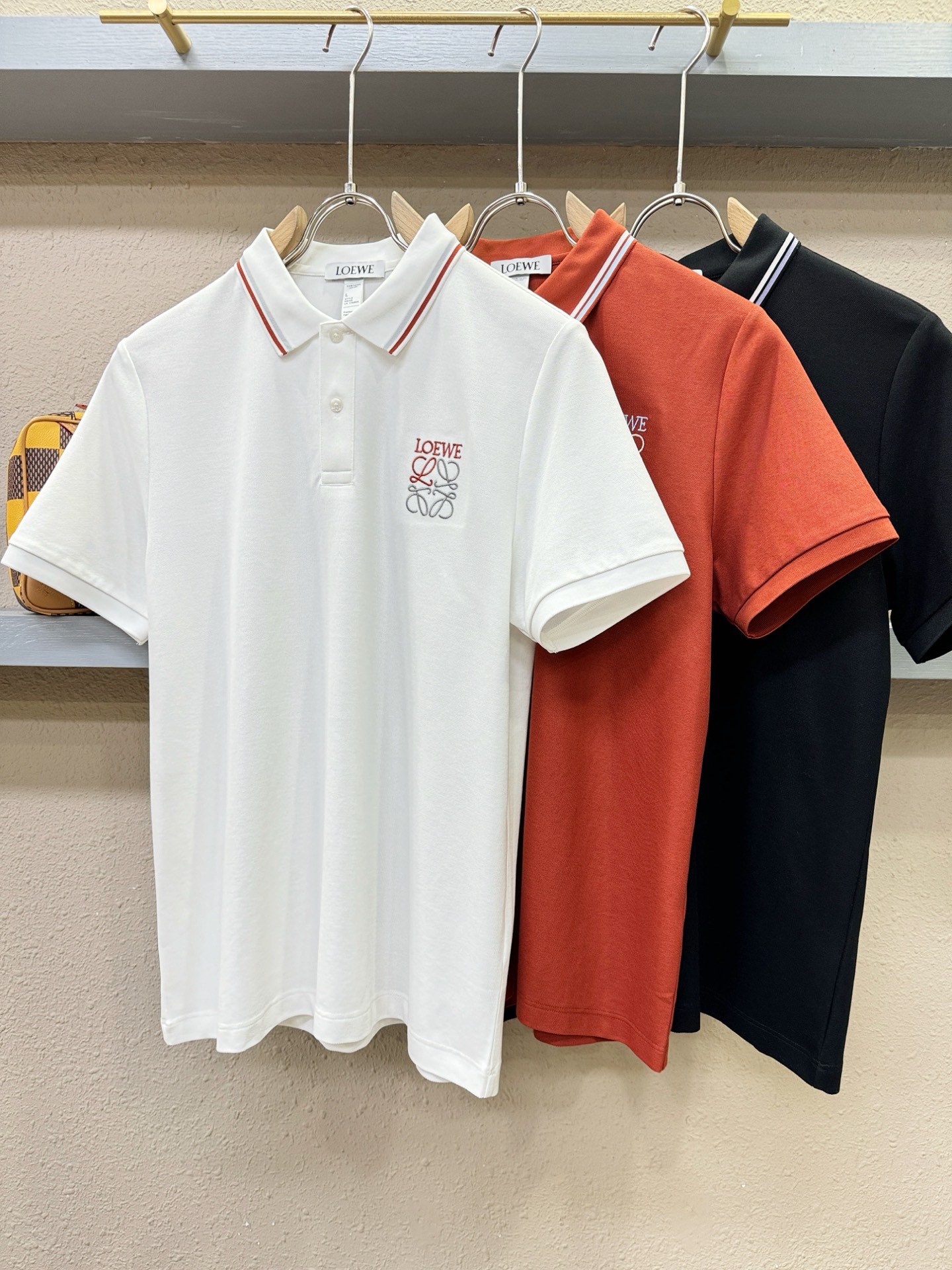 LOEWE罗意威 2026官方春夏新款 专柜同步上市 男士翻领短袖POLO衫，高端主线系列，进口珠地丝光