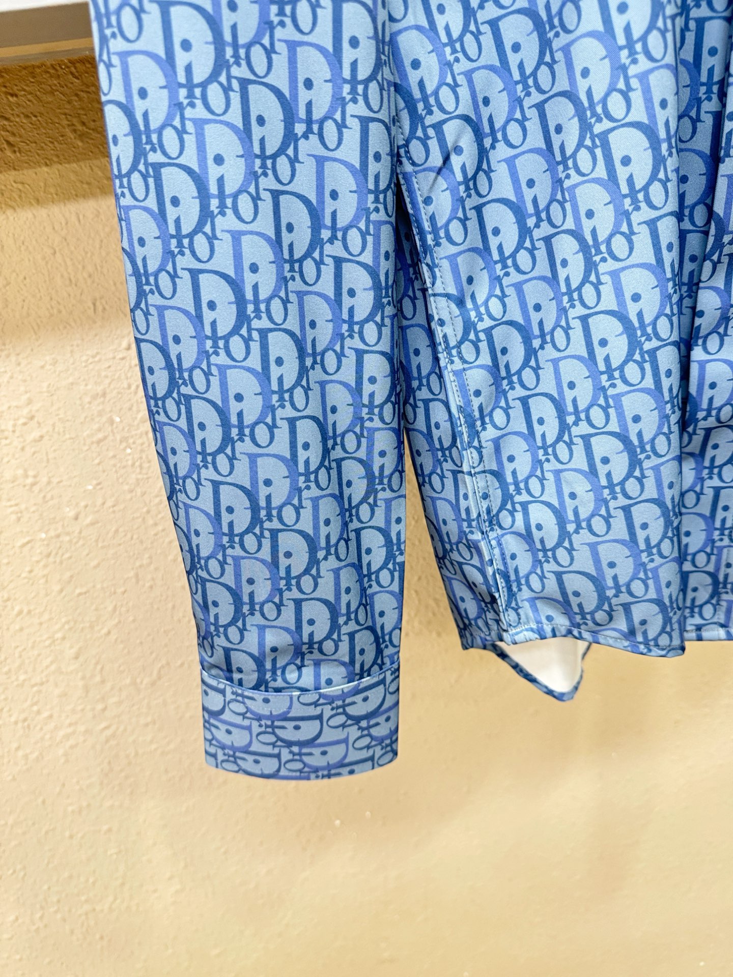 高定款(真丝面料升级 ) Dior迪奥 最大可穿190斤，新款真丝衬衫，男女同款，定制真丝面料，不抽丝！