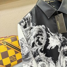 高定款(真丝面料升级 ) Versace 范思哲 最大可穿190斤,新款真丝衬衫,男女同款,定制真丝 高定款(真丝面料升级 ) Versace 范思哲 最大可穿190斤,新款真丝衬衫,男女同款,定制真丝
