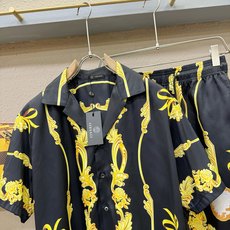 高定款(真丝面料升级 ) Versace 范思哲 最大可穿250斤,新款真丝套装,男女同款家居服套装,定 高定款(真丝面料升级 ) Versace 范思哲 最大可穿250斤,新款真丝套装,男女同款家居服套装,定