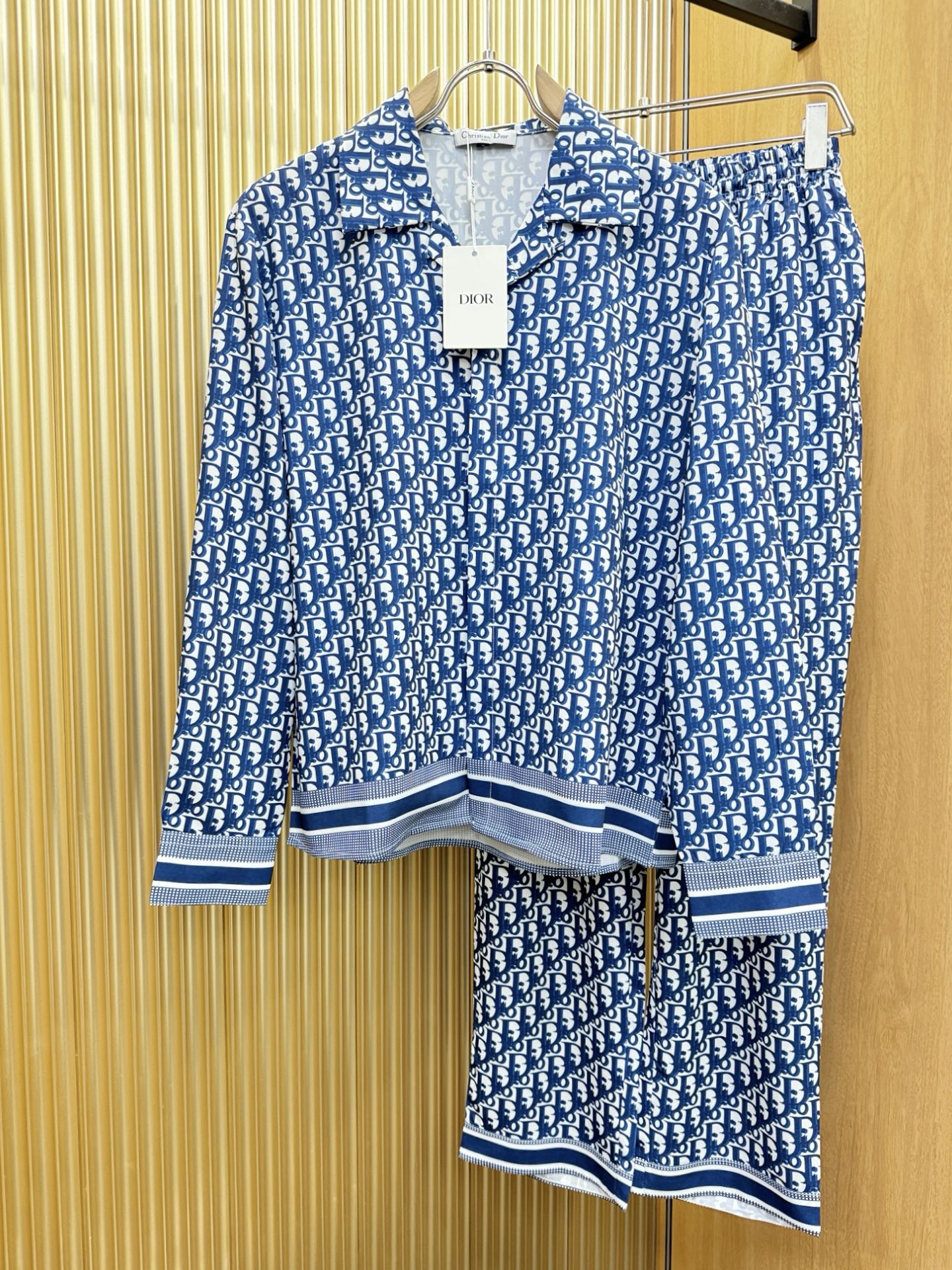 高定款(真丝面料升级 )最大可穿250斤⚠️ Dior迪奥 新款真丝套装，男女同款家居服套装，定制真丝面
