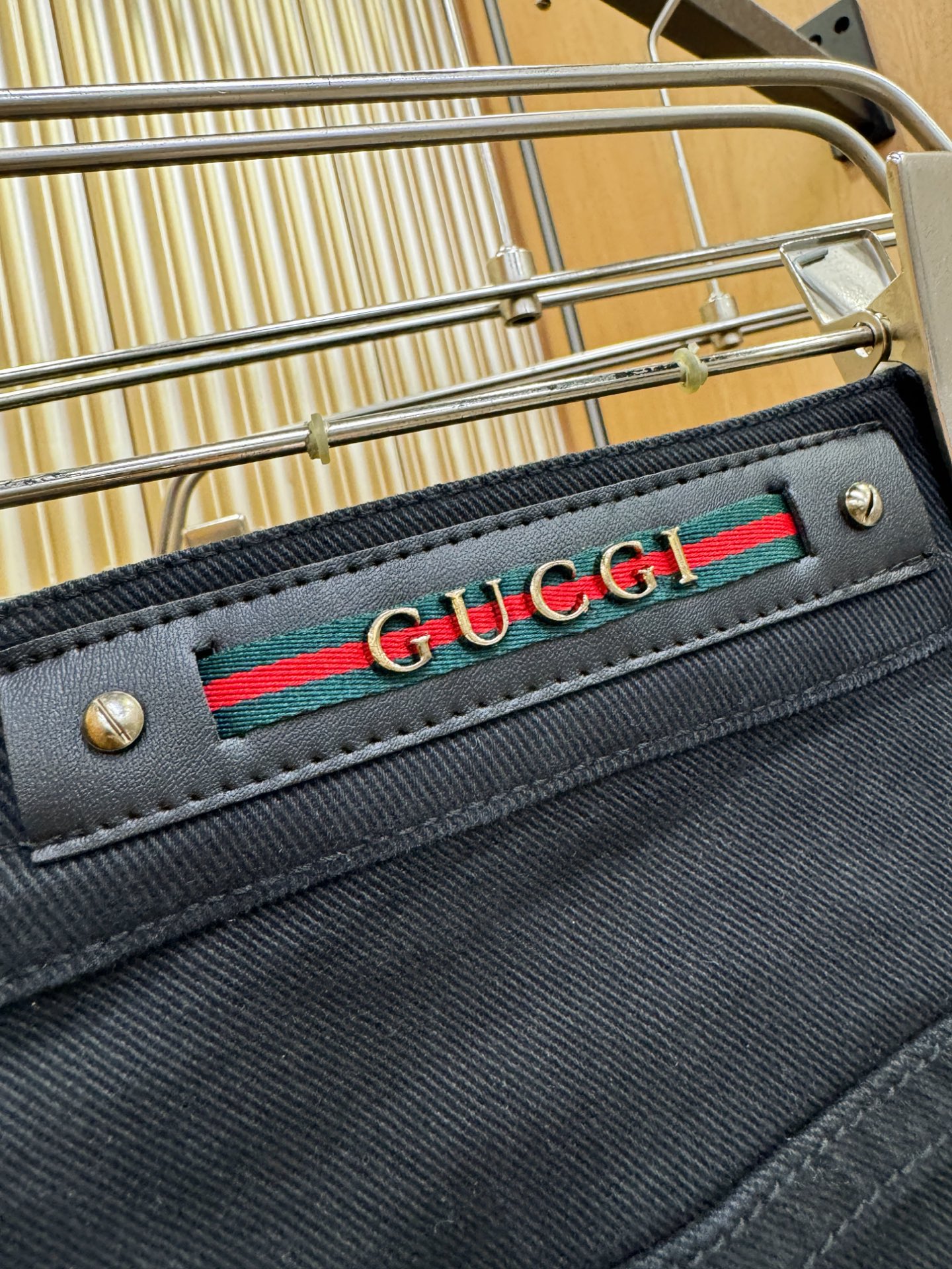 Gucci古奇 2026新款休闲裤，精选面料，柔软舒适有质感，原版五金配件，非常炫酷，细节处理精致，上身