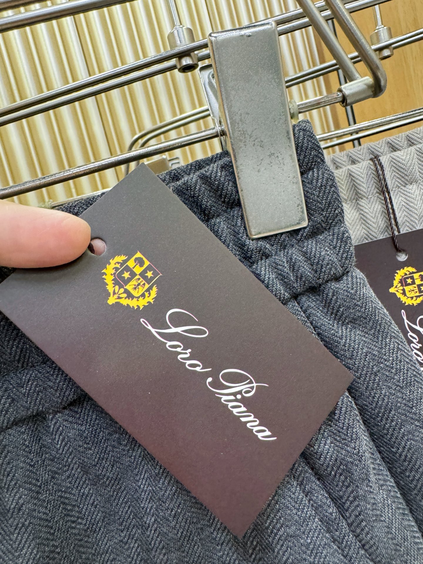 Loro Piana诺悠翩雅 2026新款休闲裤，精选面料，柔软舒适有质感，原版五金配件，非常炫酷，细节