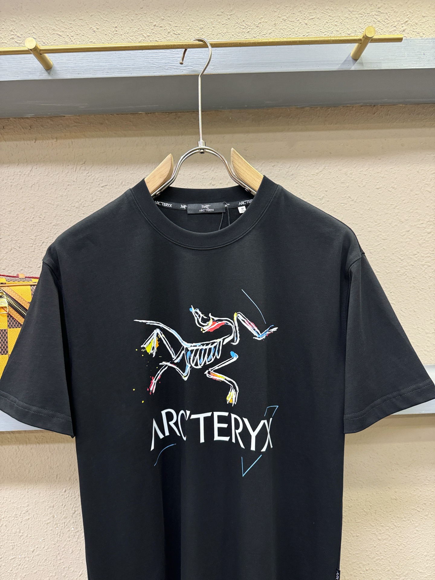 ARC‘TERYX/始祖鸟 2026新款短袖T恤！男女同款！走秀图案时尚休闲短袖T恤衫！设计logo设计！极具设计精选客