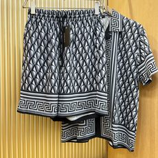 高定款(真丝面料升级 ) Versace 范思哲 最大可穿250斤,新款真丝套装,男女同款家居服套装,定制真丝面料,不抽 高定款(真丝面料升级 ) Versace 范思哲 最大可穿250斤,新款真丝套装,男女同款家居服套装,定制真丝面料,不抽