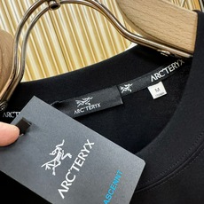 ARC‘TERYX/始祖鸟 2026新款短袖T恤!男女同款!走秀图案时尚休闲短袖T恤衫!设计logo设计!极具设计精选客 ARC‘TERYX/始祖鸟 2026新款短袖T恤!男女同款!走秀图案时尚休闲短袖T恤衫!设计logo设计!极具设计精选客