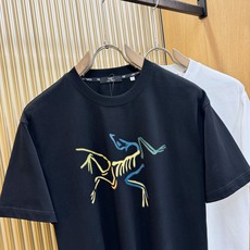 ARC‘TERYX/始祖鸟 2026新款短袖T恤!男女同款!走秀图案时尚休闲短袖T恤衫!设计logo设计!极具设计精选客 ARC‘TERYX/始祖鸟 2026新款短袖T恤!男女同款!走秀图案时尚休闲短袖T恤衫!设计logo设计!极具设计精选客