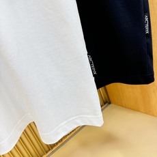 ARC‘TERYX/始祖鸟 2026新款短袖T恤!男女同款!走秀图案时尚休闲短袖T恤衫!设计logo设计!极具设计精选客 ARC‘TERYX/始祖鸟 2026新款短袖T恤!男女同款!走秀图案时尚休闲短袖T恤衫!设计logo设计!极具设计精选客
