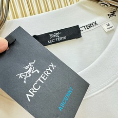 ARC‘TERYX/始祖鸟 2026新款短袖T恤!男女同款!走秀图案时尚休闲短袖T恤衫!设计logo设计!极具设计精选客 ARC‘TERYX/始祖鸟 2026新款短袖T恤!男女同款!走秀图案时尚休闲短袖T恤衫!设计logo设计!极具设计精选客