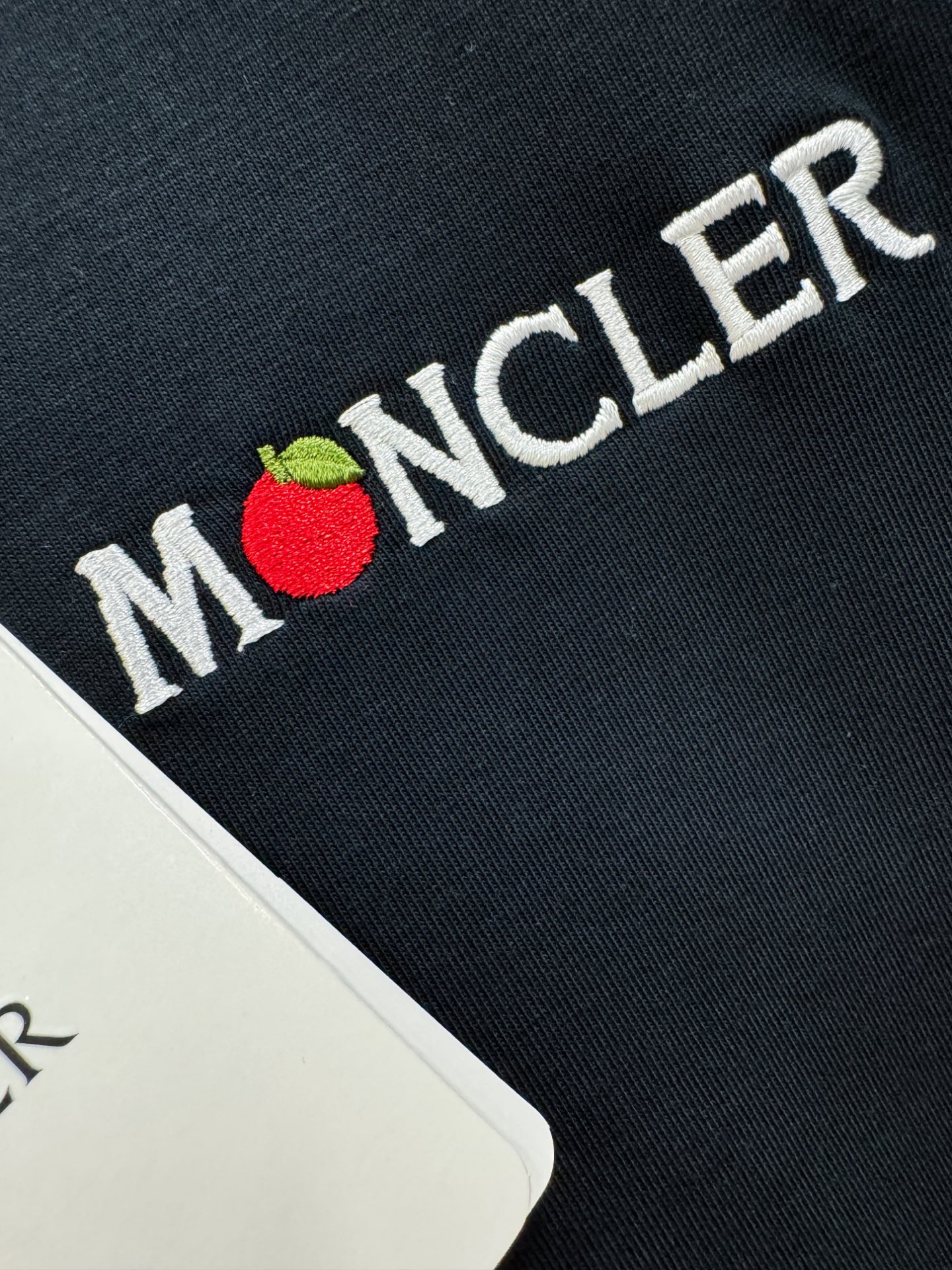 Moncler蒙口  2026新款短袖T恤！男女同款！走秀图案时尚休闲短袖T恤衫！设计logo设计！极具设计精选客供面料