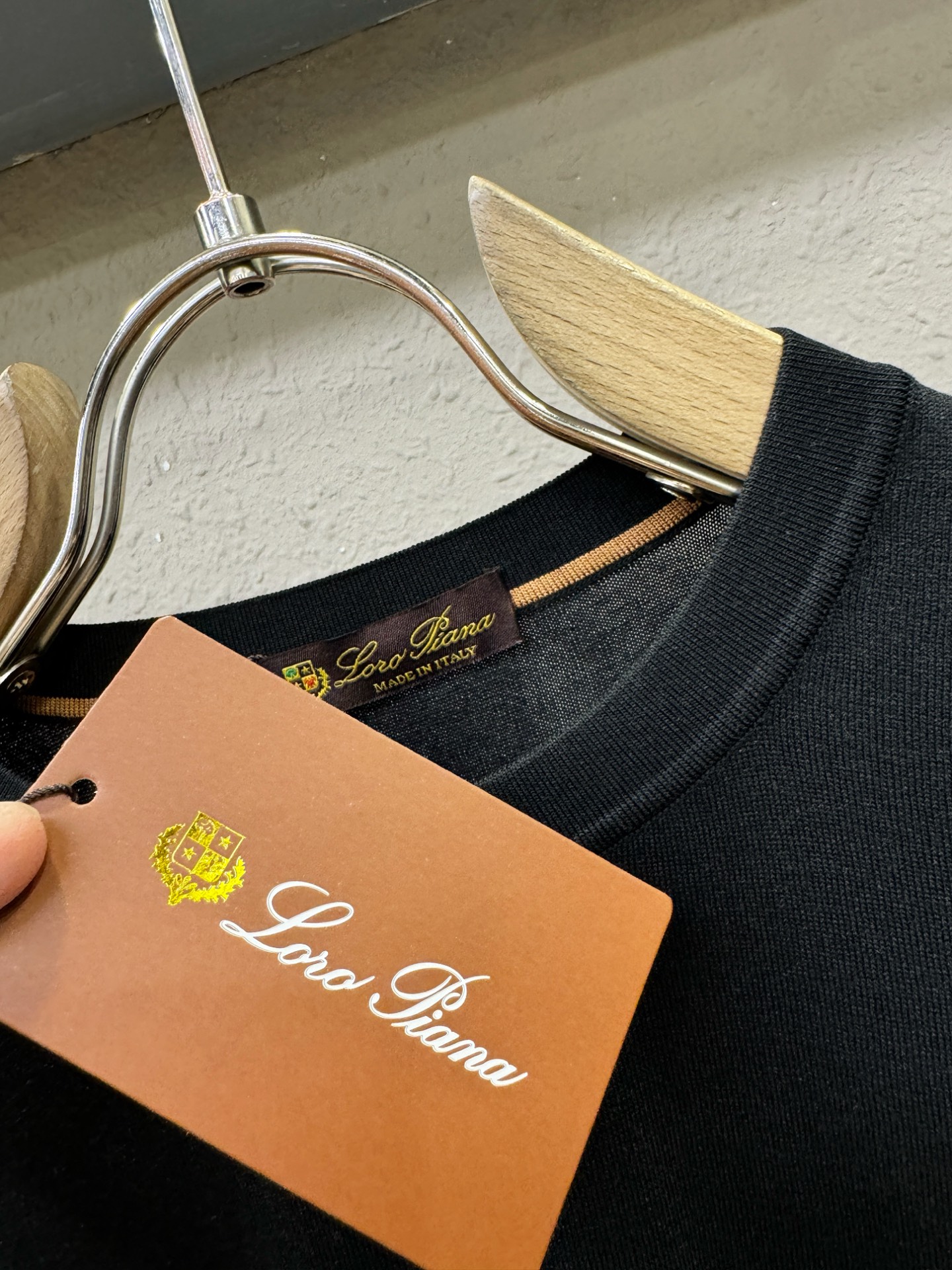 Loro Piana诺悠翩雅 2026春夏新品针织短袖，进口针织面料，手感柔软。顶级进口私货，时尚设计潮流短袖针织衫，不