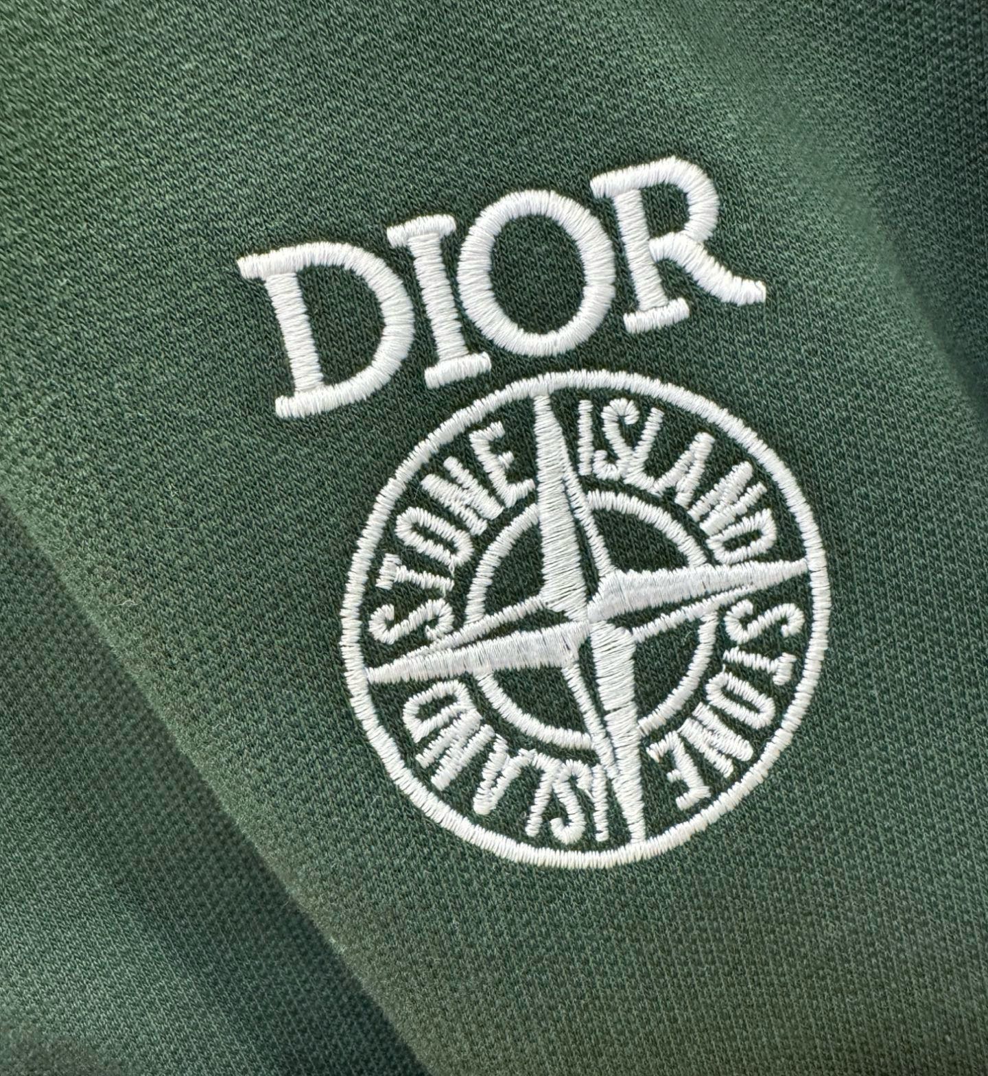 Dior迪奥 2026秋冬新款卫衣开衫，原单狠货 卫衣开衫。欧洲专柜同步，上身更随意大方，专柜原版五金奢华高档定制配饰新