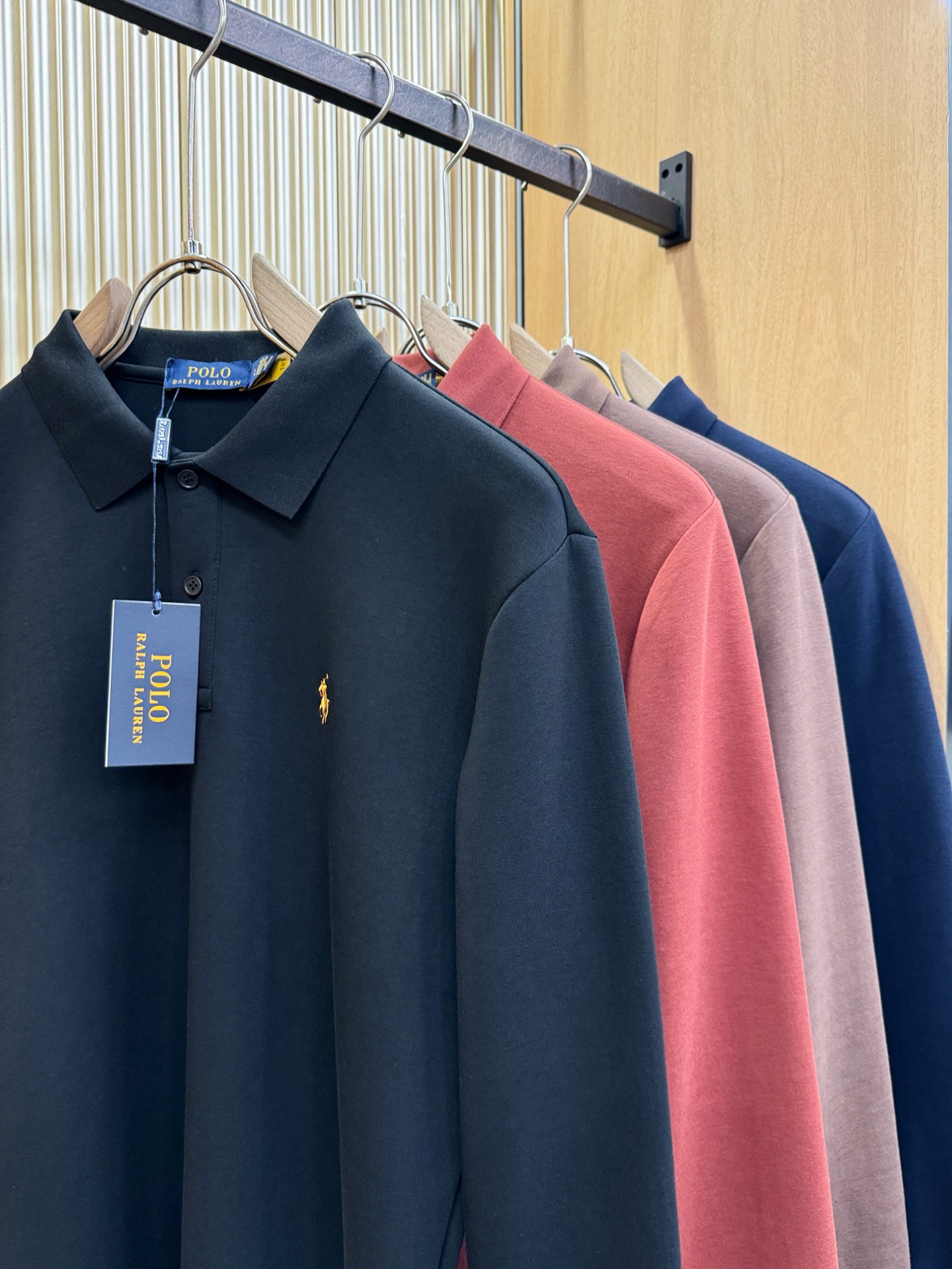 POLO 2026秋冬新品，官网同步 经典大气百搭翻领长袖，顶级原版面料，质感细腻 超柔软亲肤触感！奢华高贵 翻领设计，
