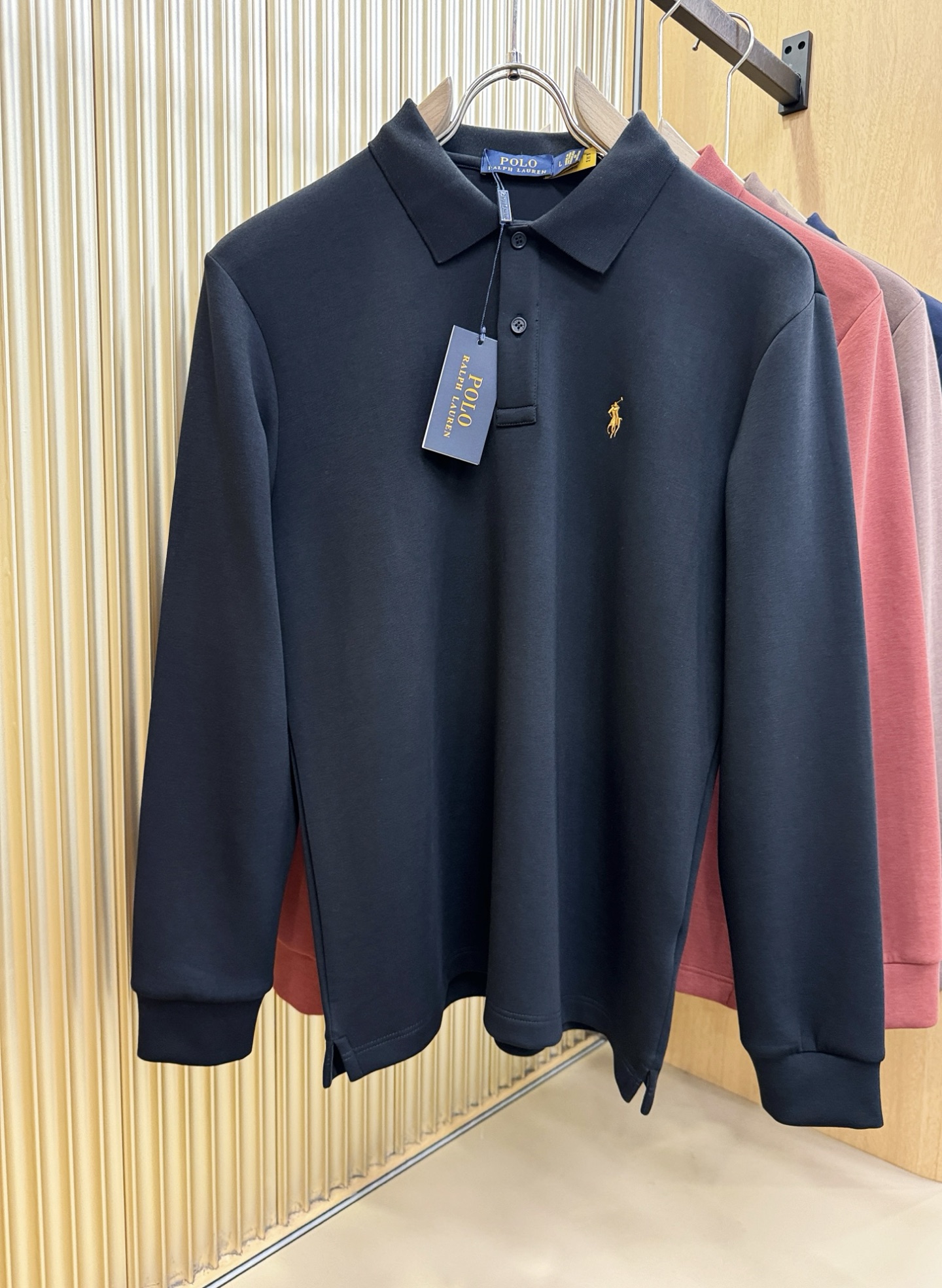 POLO 2026秋冬新品，官网同步 经典大气百搭翻领长袖，顶级原版面料，质感细腻 超柔软亲肤触感！奢华高贵 翻领设计，