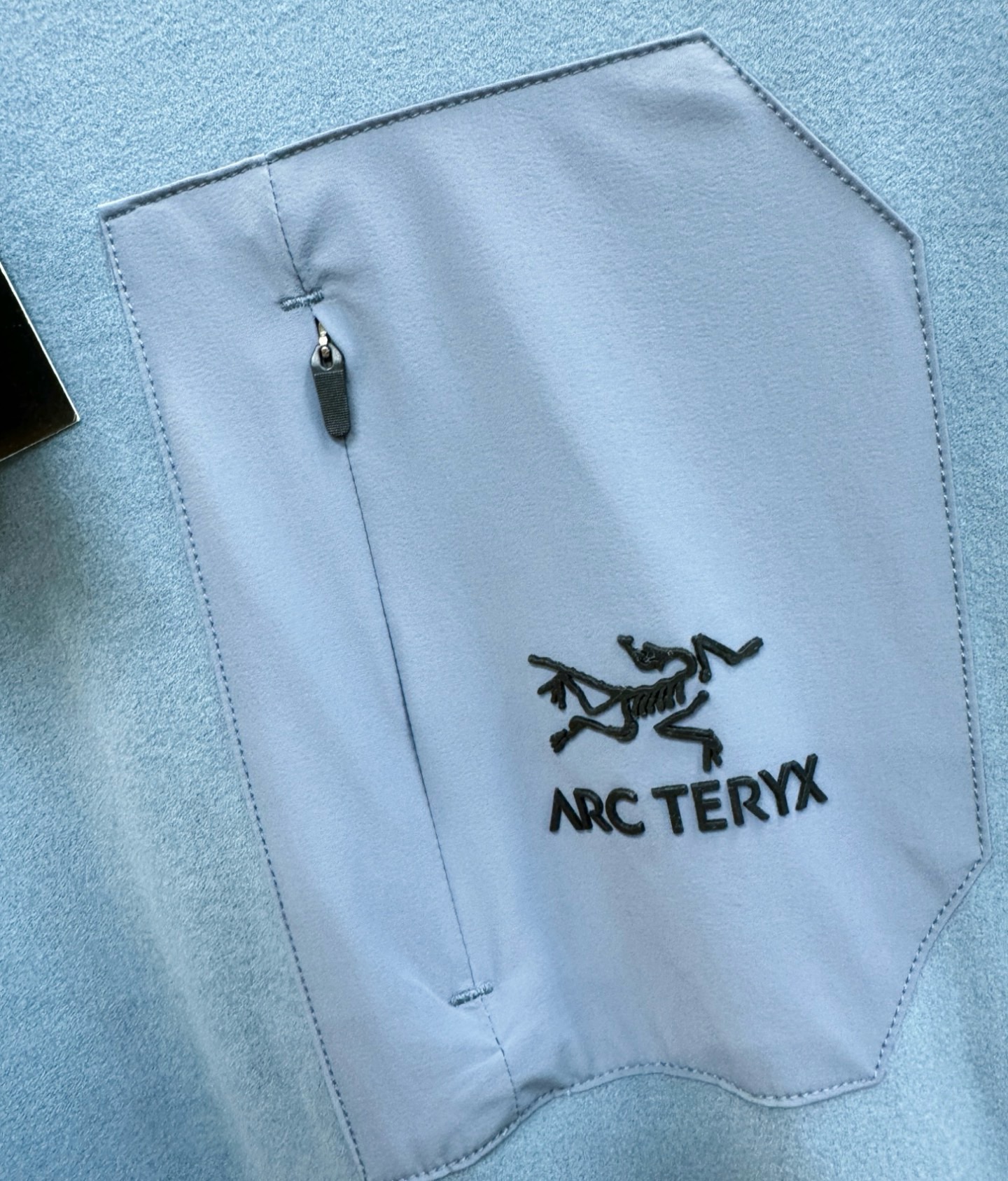 ARC‘TERYX/始祖鸟 2026ss秋冬新品 长袖T恤，经典Logo设计，百搭款 官网同步发售 定制面料，柔软细腻 