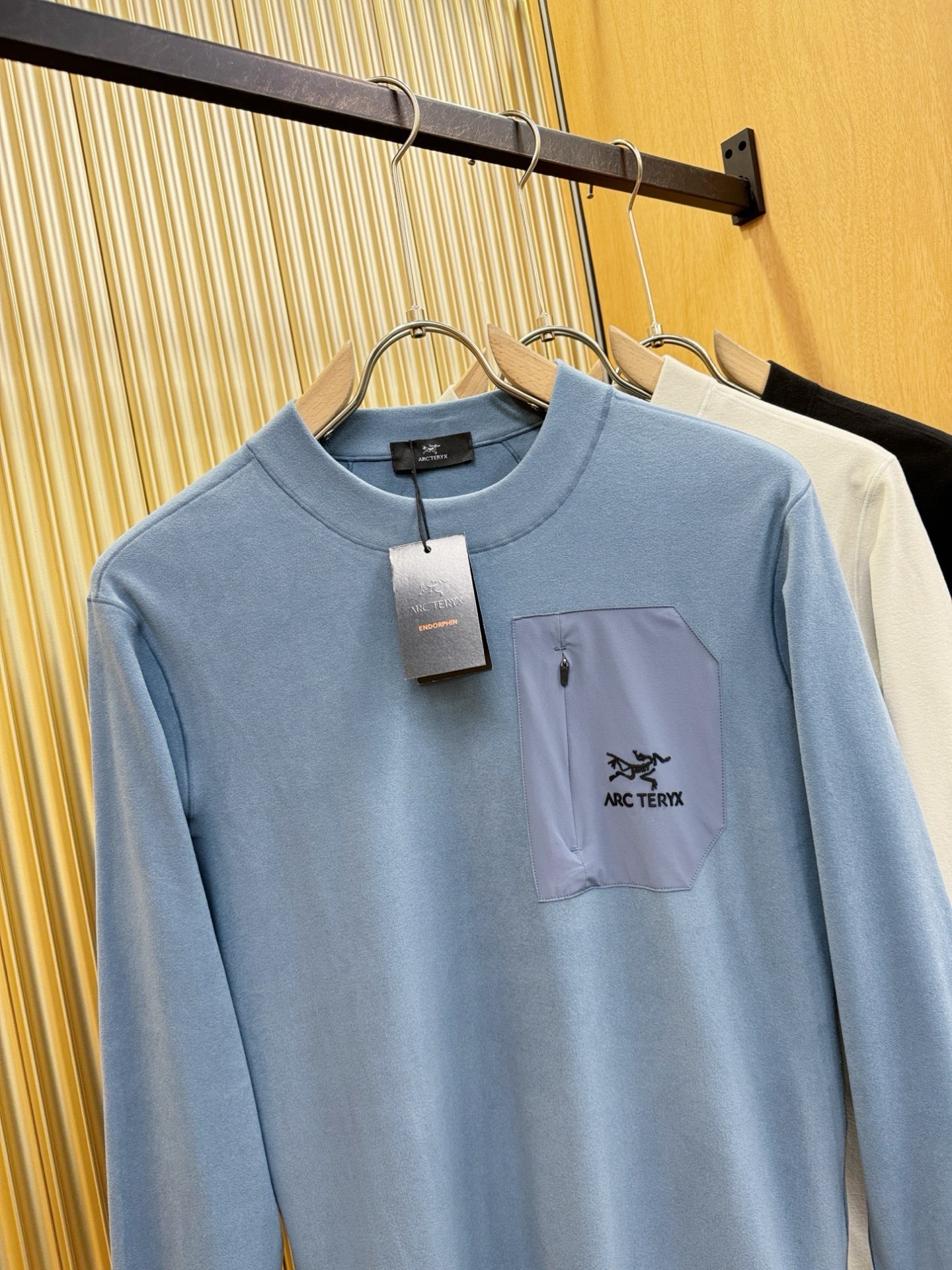 ARC‘TERYX/始祖鸟 2026ss秋冬新品 长袖T恤，经典Logo设计，百搭款 官网同步发售 定制面料，柔软细腻 