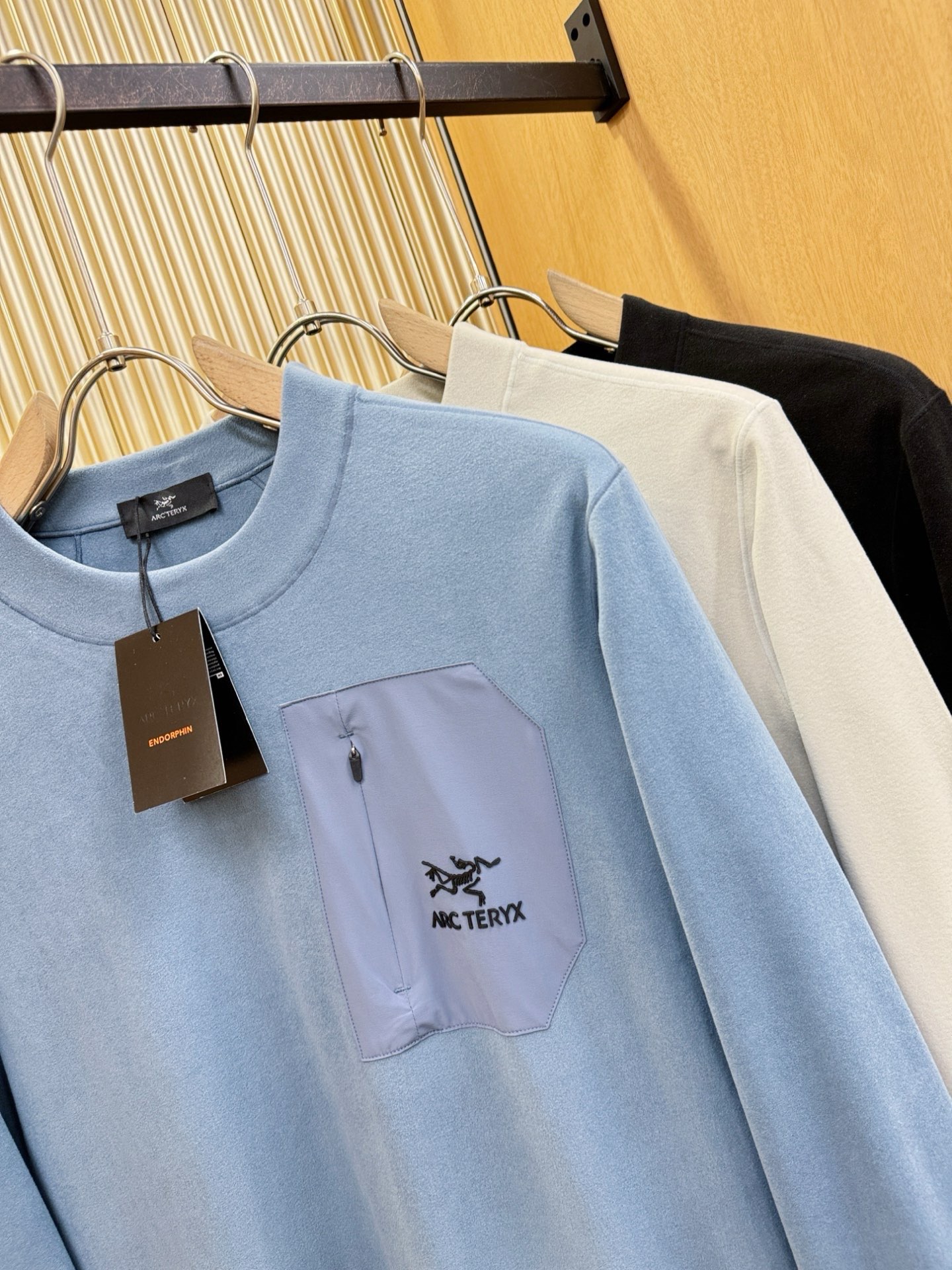 ARC‘TERYX/始祖鸟 2026ss秋冬新品 长袖T恤，经典Logo设计，百搭款 官网同步发售 定制面料，柔软细腻 