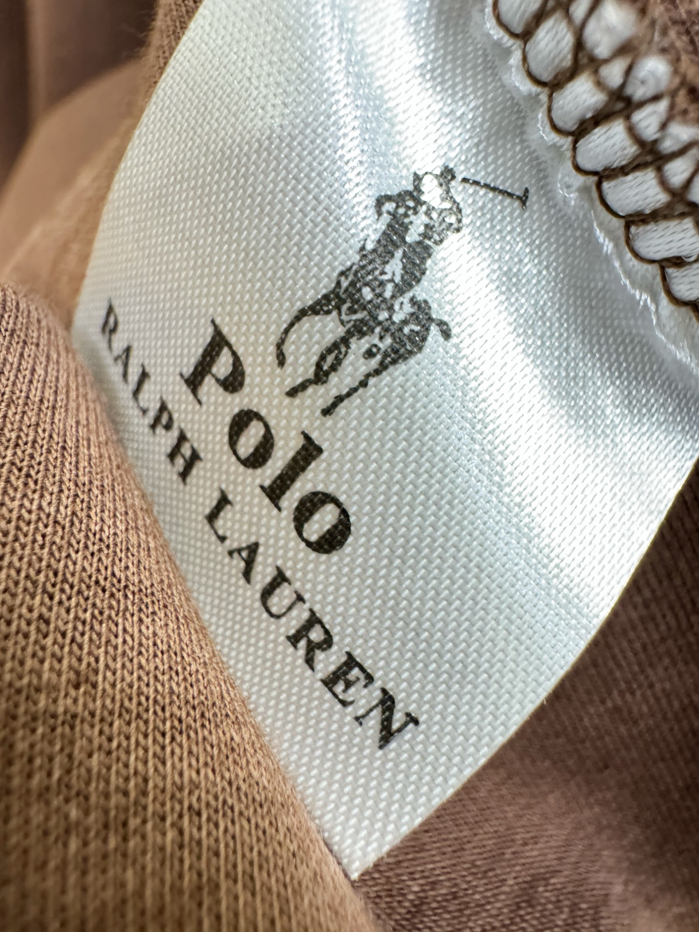 POLO 2026秋冬新品，官网同步 经典大气百搭翻领长袖，顶级原版面料，质感细腻 超柔软亲肤触感！奢华高贵 翻领设计，