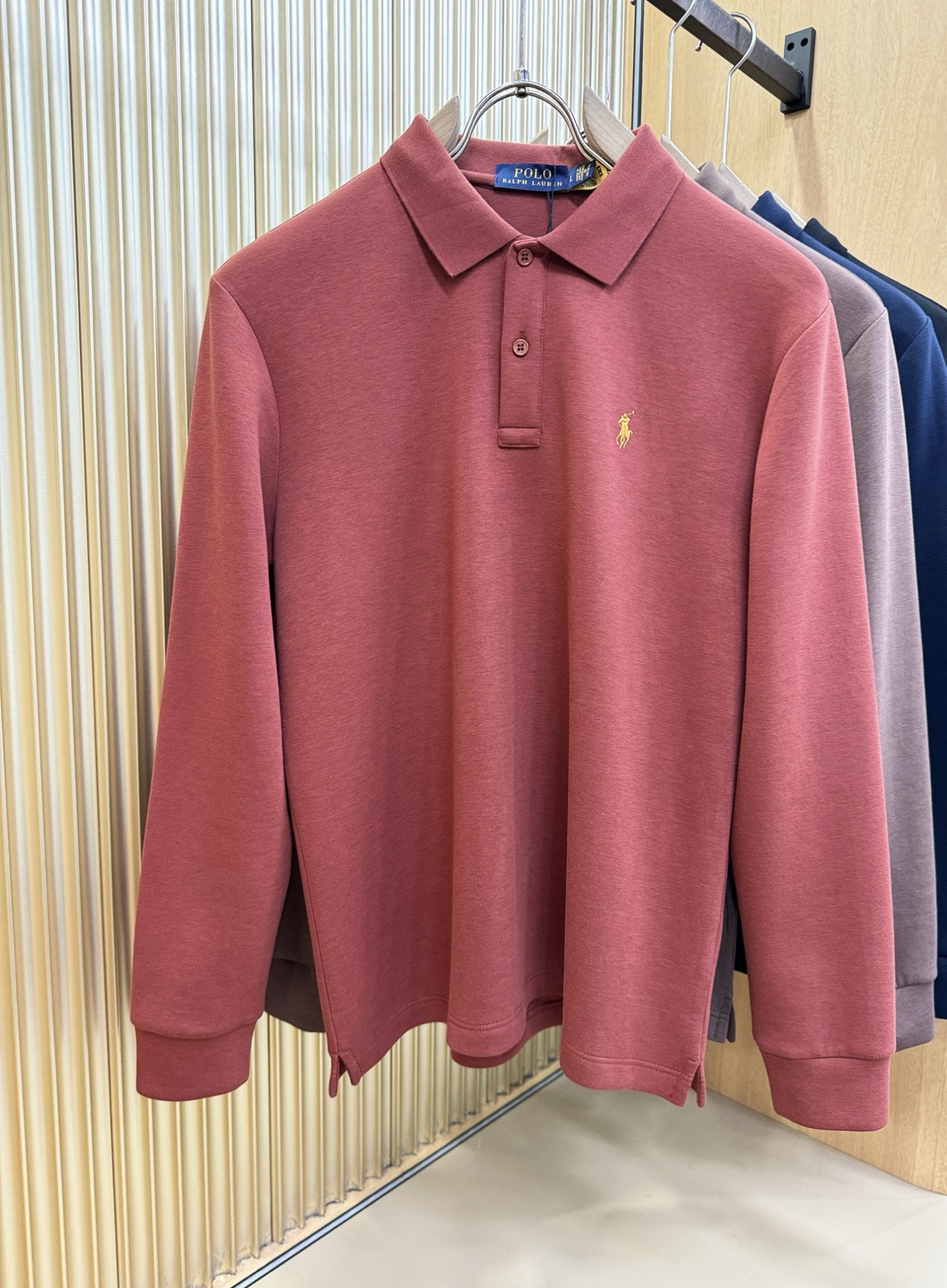 POLO 2026秋冬新品，官网同步 经典大气百搭翻领长袖，顶级原版面料，质感细腻 超柔软亲肤触感！奢华高贵 翻领设计，