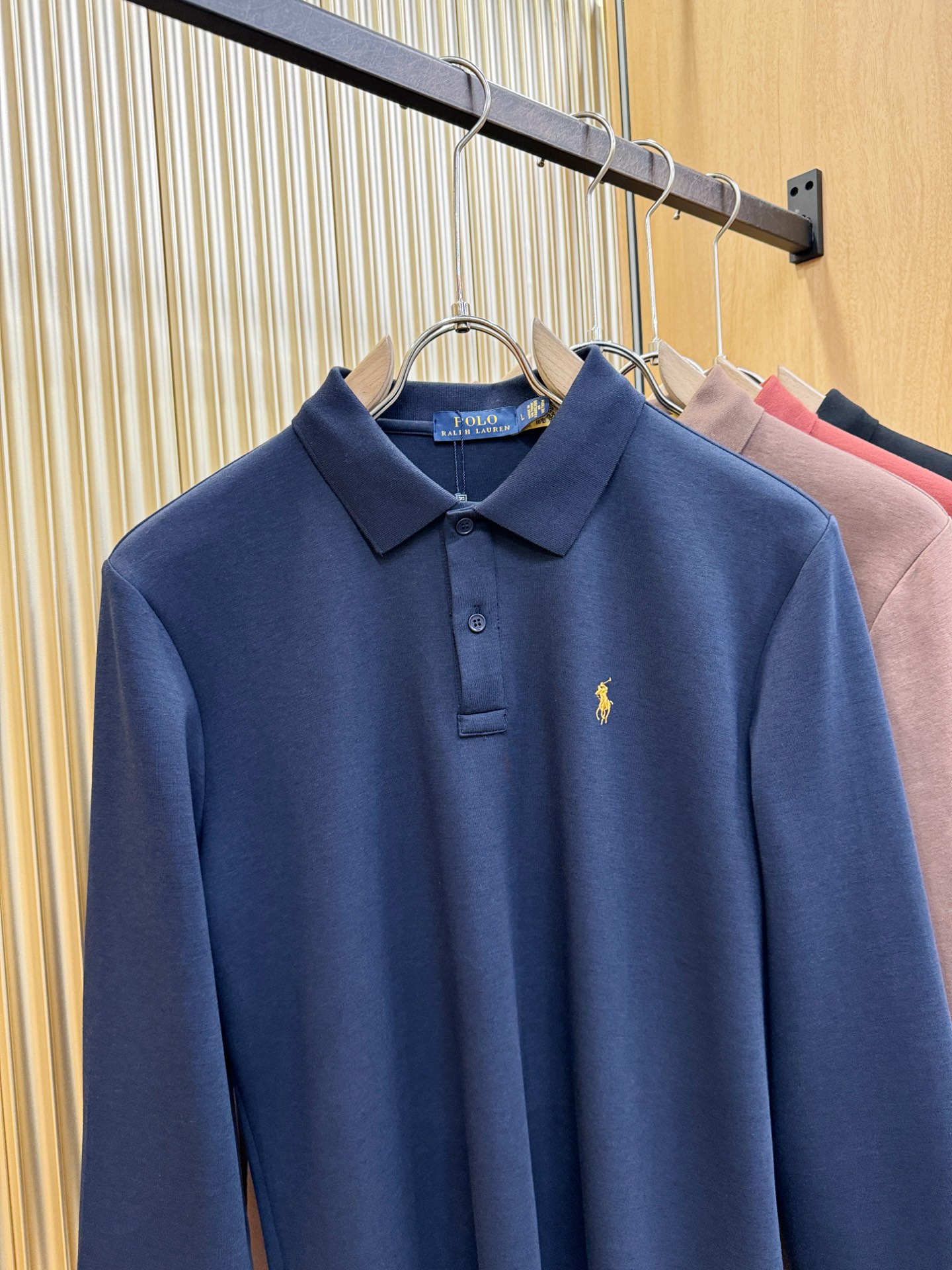 POLO 2026秋冬新品，官网同步 经典大气百搭翻领长袖，顶级原版面料，质感细腻 超柔软亲肤触感！奢华高贵 翻领设计，