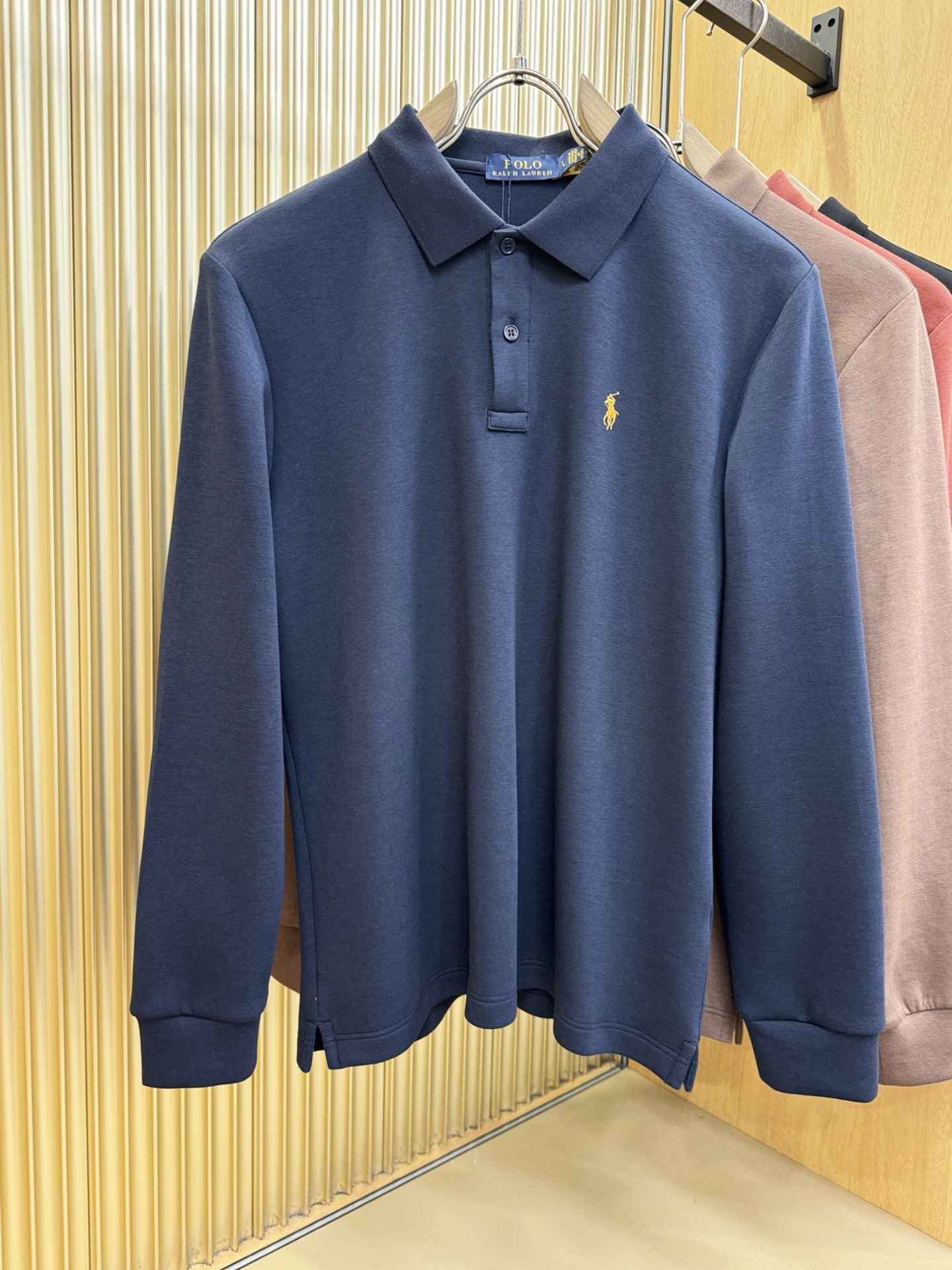POLO 2026秋冬新品，官网同步 经典大气百搭翻领长袖，顶级原版面料，质感细腻 超柔软亲肤触感！奢华高贵 翻领设计，
