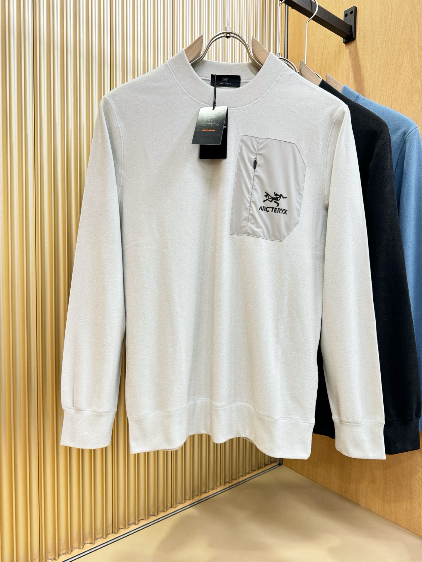 ARC‘TERYX/始祖鸟 2026ss秋冬新品 长袖T恤，经典Logo设计，百搭款 官网同步发售 定制面料，柔软细腻 