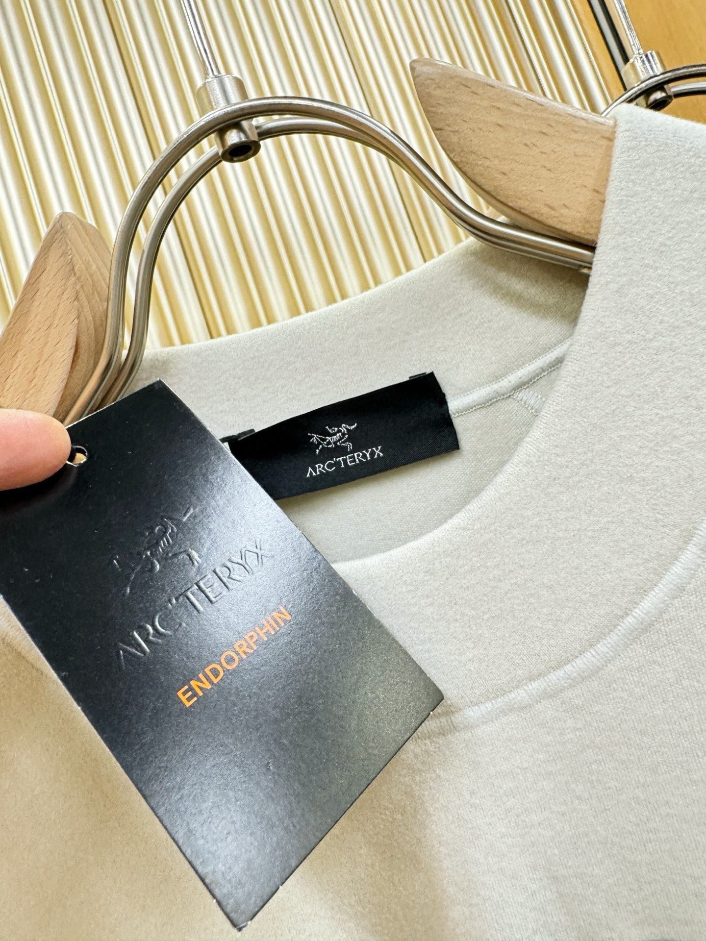 ARC‘TERYX/始祖鸟 2026ss秋冬新品 长袖T恤，经典Logo设计，百搭款 官网同步发售 定制面料，柔软细腻 