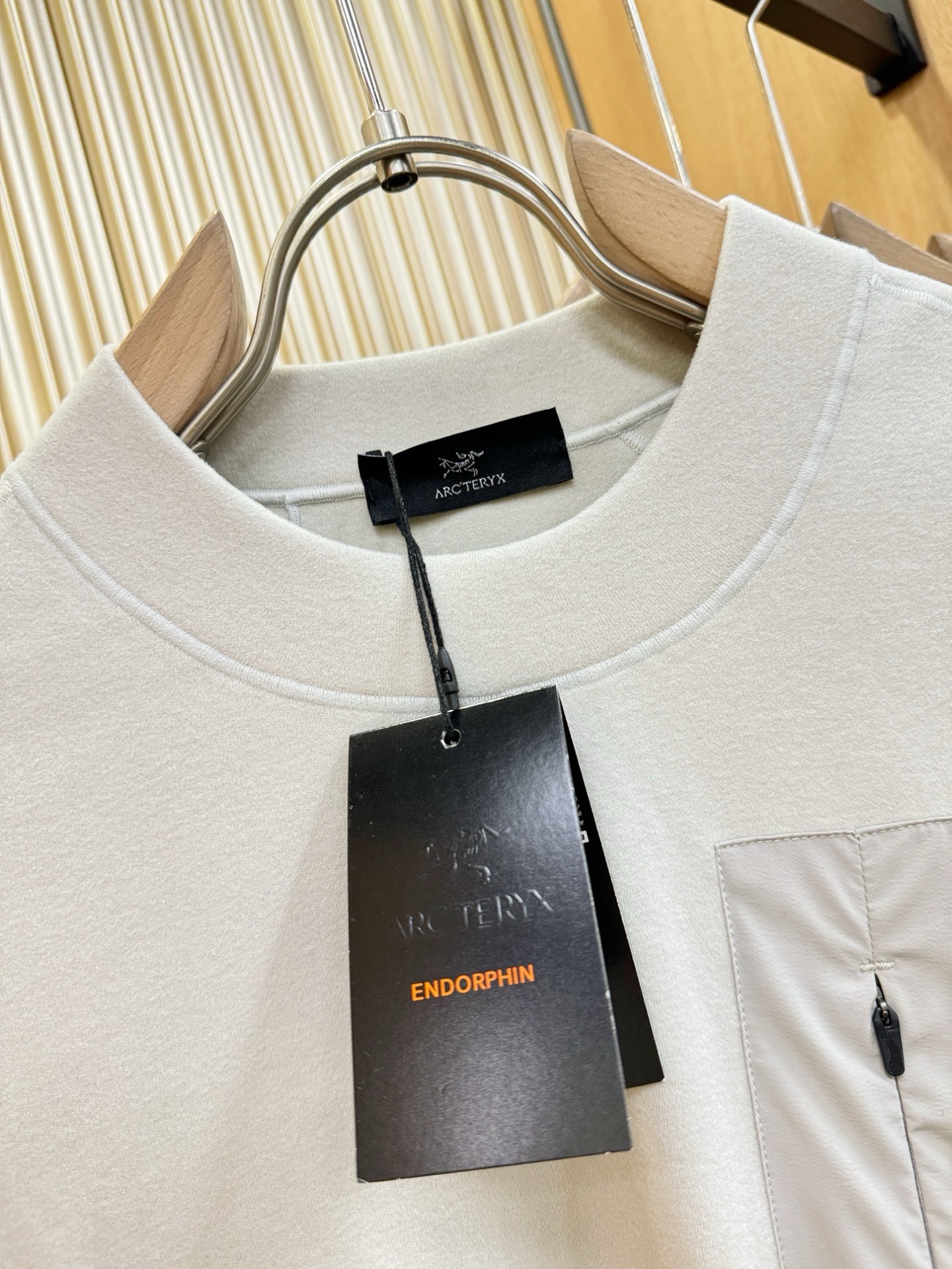 ARC‘TERYX/始祖鸟 2026ss秋冬新品 长袖T恤，经典Logo设计，百搭款 官网同步发售 定制面料，柔软细腻 