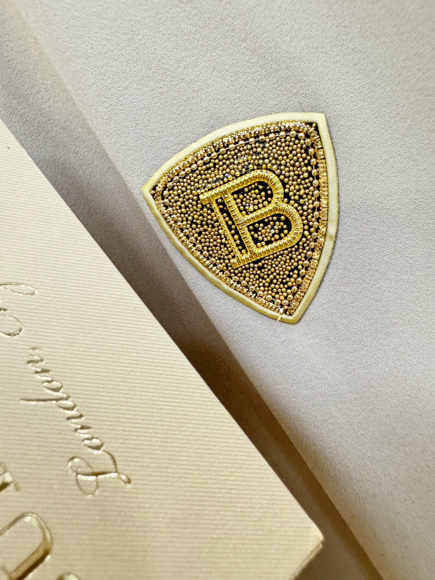 BURBERRY巴宝莉 2026新款衬衫，贸易公司渠道稀出，领先官网发售！经典休闲衬衫搭配独特的设计，简洁干净、经典时髦