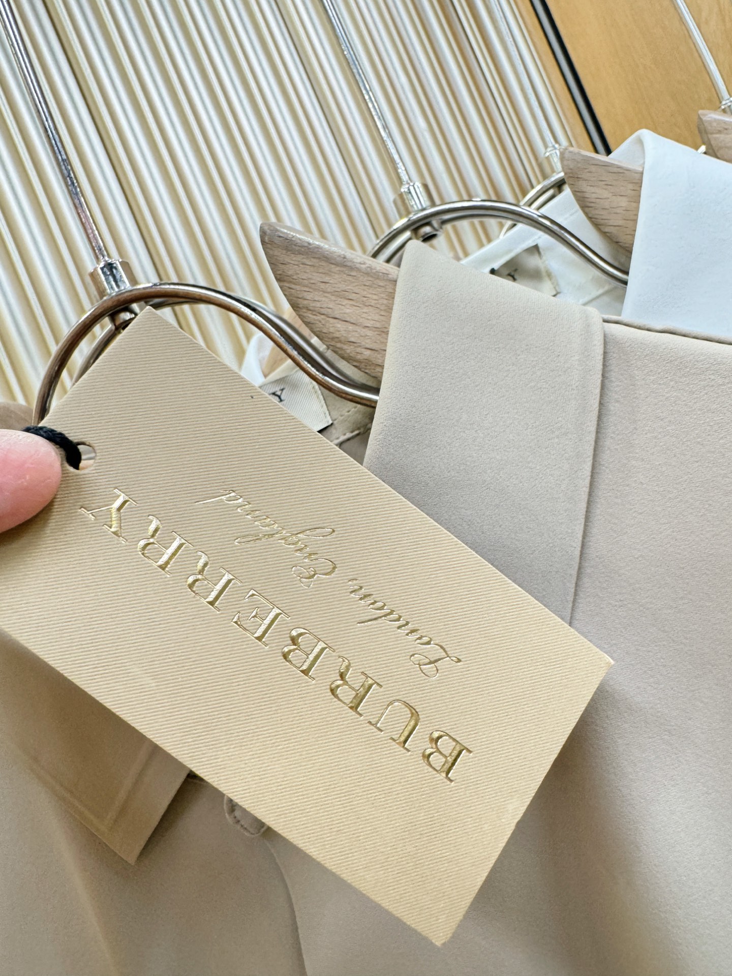 BURBERRY巴宝莉 2026新款衬衫，贸易公司渠道稀出，领先官网发售！经典休闲衬衫搭配独特的设计，简洁干净、经典时髦