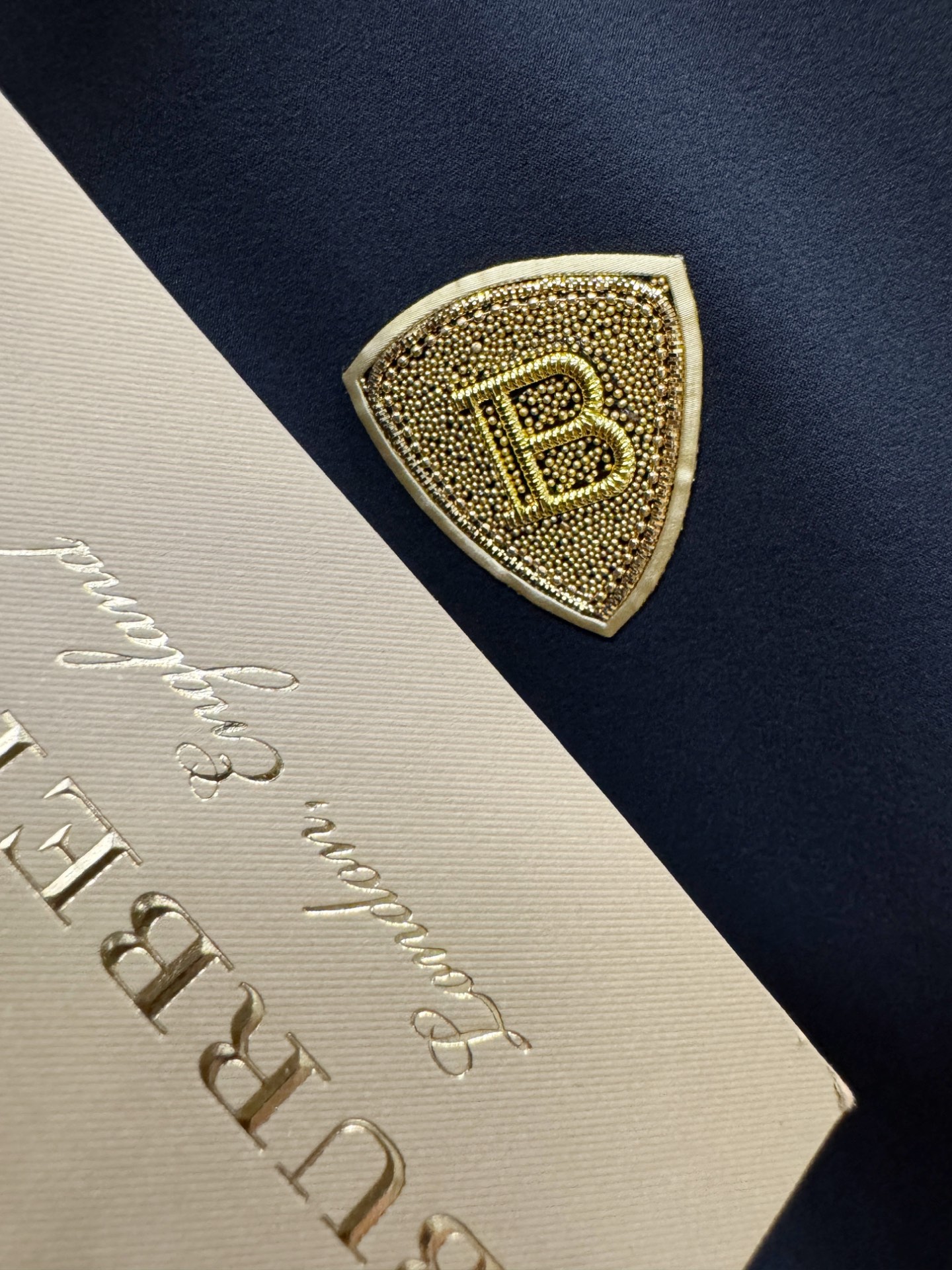 BURBERRY巴宝莉 2026新款衬衫，贸易公司渠道稀出，领先官网发售！经典休闲衬衫搭配独特的设计，简洁干净、经典时髦