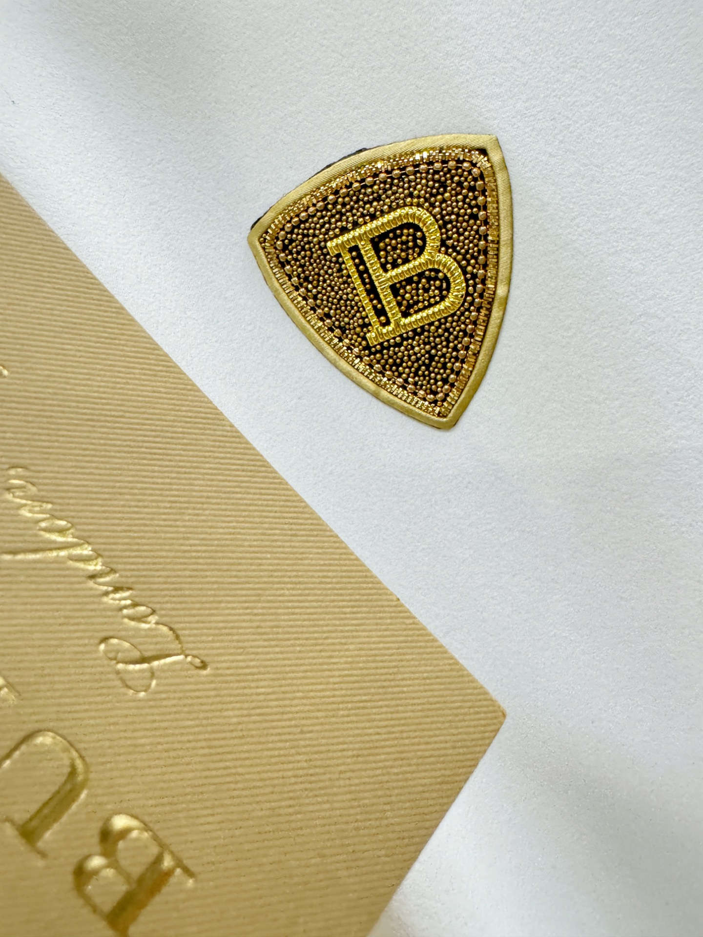 BURBERRY巴宝莉 2026新款衬衫，贸易公司渠道稀出，领先官网发售！经典休闲衬衫搭配独特的设计，简洁干净、经典时髦
