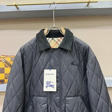 BURBERRY巴宝莉 双面可穿 2026秋冬新款棉服夹克外套,内里加棉,原单狠货 意大利进口面料时尚夹克外套。加棉加厚 BURBERRY巴宝莉 双面可穿 2026秋冬新款棉服夹克外套,内里加棉,原单狠货 意大利进口面料时尚夹克外套。加棉加厚