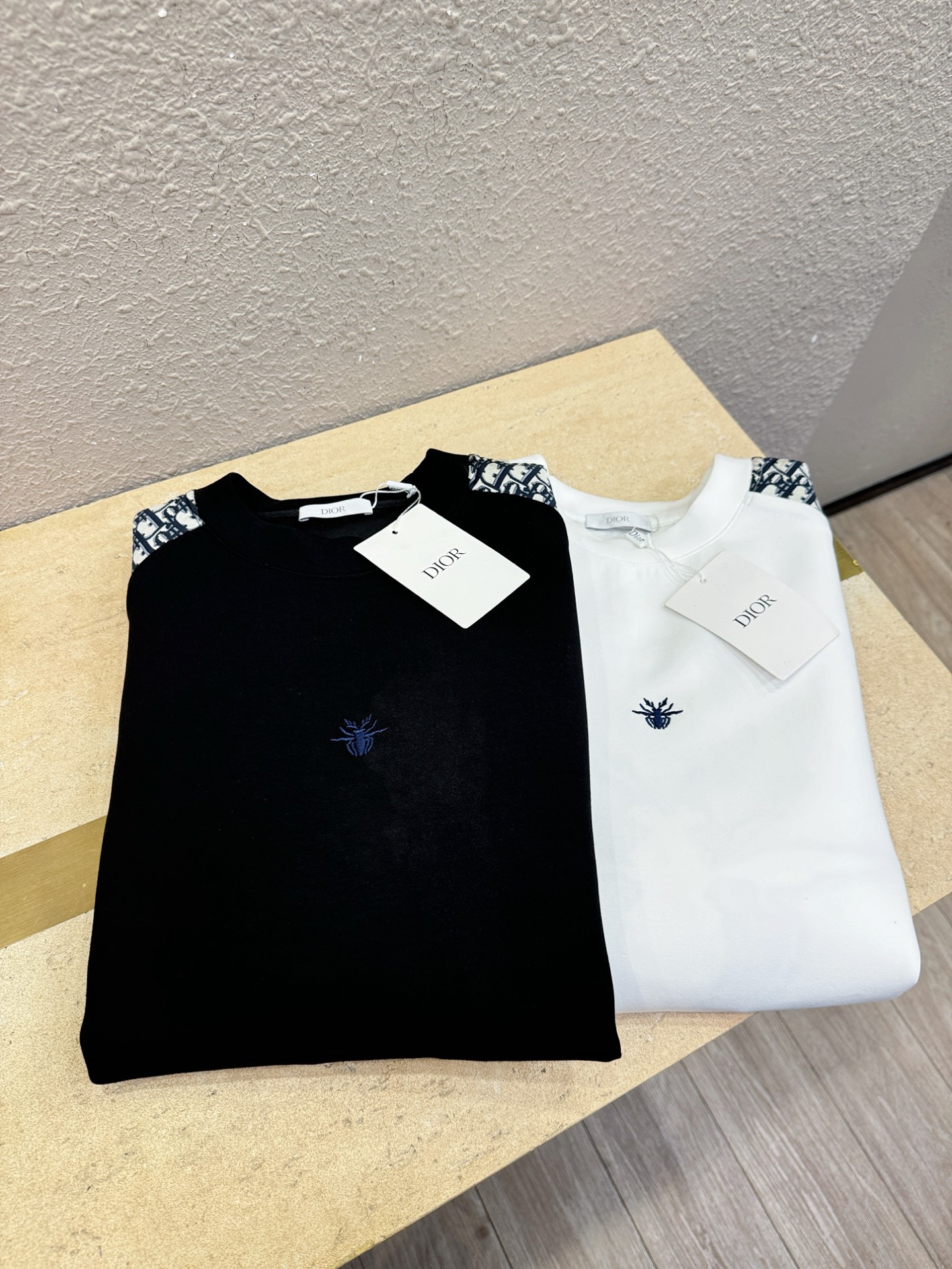 Dior迪奥 2026新品 长袖卫衣，经典Logo设计，百搭款 官网同步发售 柔软细腻 亲肤感极高，完美诠释出品牌的时尚